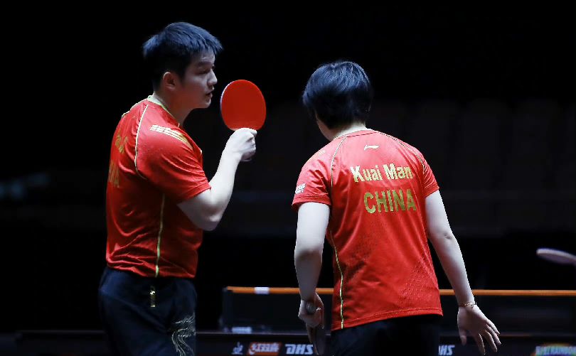 他配得上前 他配得上前