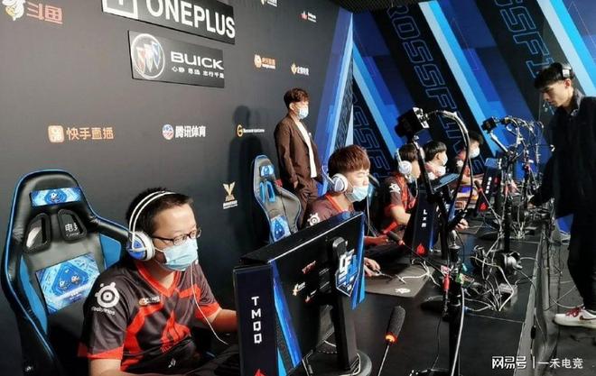 快船队在与 快船队在与